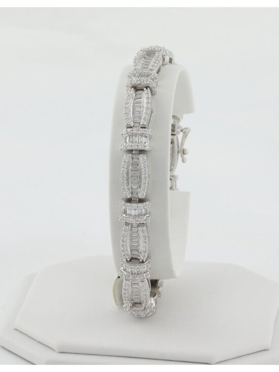Unbranded Jewelry - Sterling Silver Gorgeous Sparkly 4 carat Cubic Zirconia Tennis Bracelet 8" inch